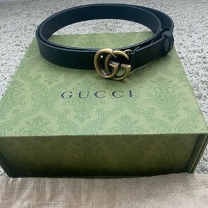GUCCI LEATHER BELT WITH DOUBLE G BUCKLE